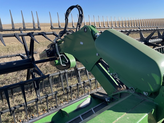 2023 John Deere RD40F Header Combine