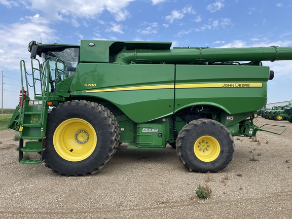 2023 John Deere S780 Combine