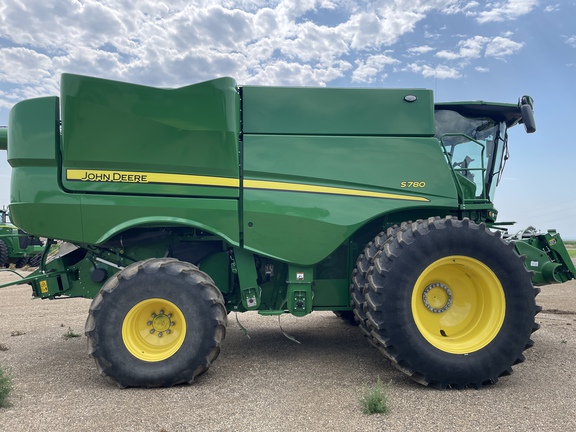2023 John Deere S780 Combine