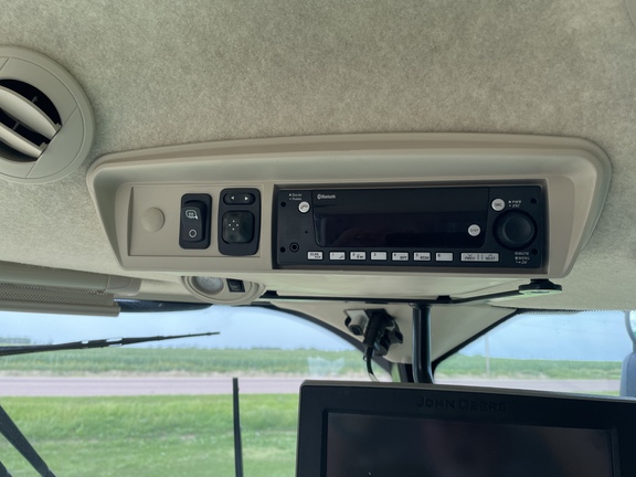 2023 John Deere S780 Combine