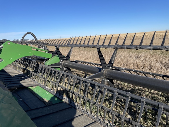 2022 John Deere RD40F Header Combine