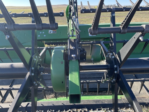 2022 John Deere RD40F Header Combine