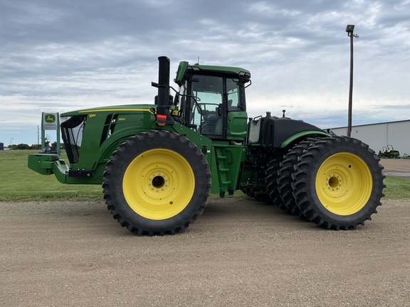 2022 John Deere 9R 590 Tractor 4WD