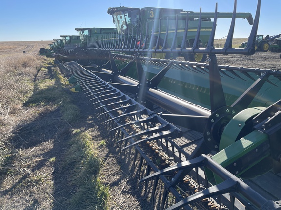 2023 John Deere RD40F Header Combine