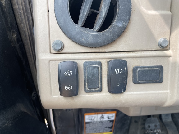 2021 John Deere XUV 835R ATV