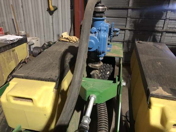 2001 John Deere 1770 Planter