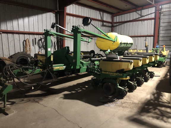 2001 John Deere 1770 Planter