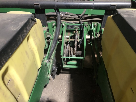 2001 John Deere 1770 Planter