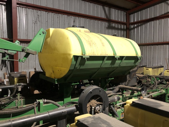 2001 John Deere 1770 Planter