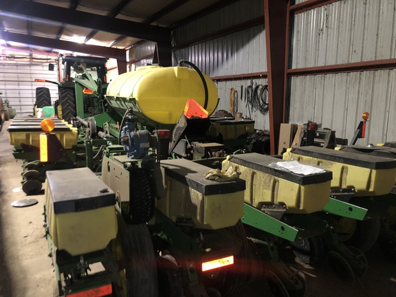 2001 John Deere 1770 Planter