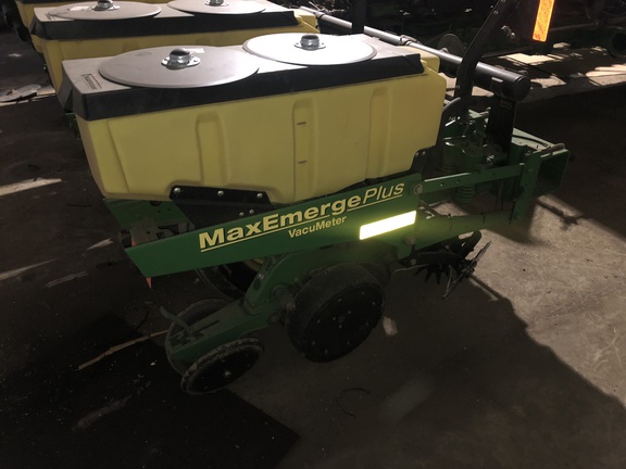 2001 John Deere 1770 Planter