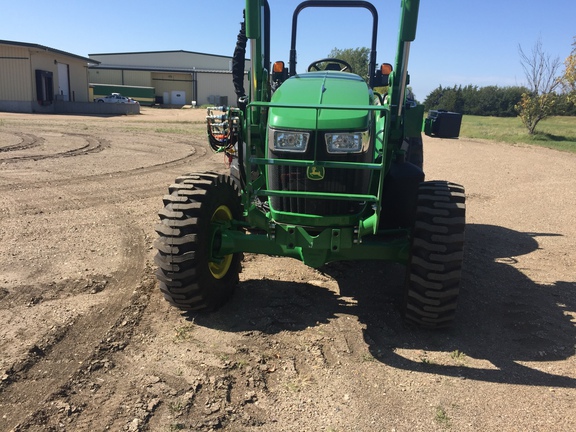 2019 John Deere 5075M Tractor