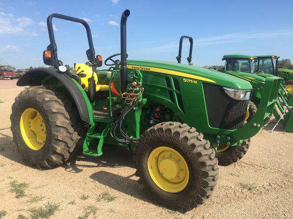 2019 John Deere 5075M Tractor