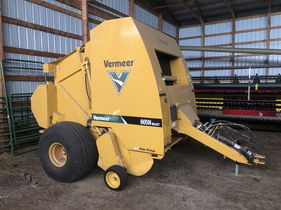 2023 Vermeer 605N Baler/Round