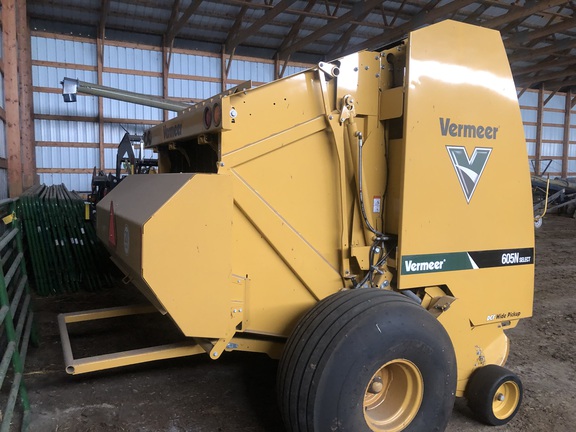 2023 Vermeer 605N Baler/Round