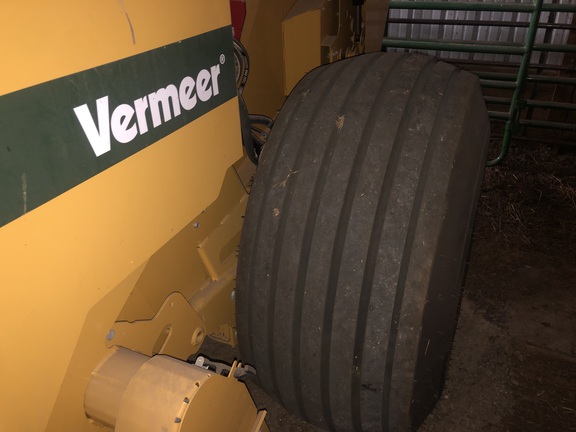 2023 Vermeer 605N Baler/Round