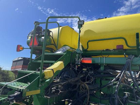 2013 John Deere DB80 Planter