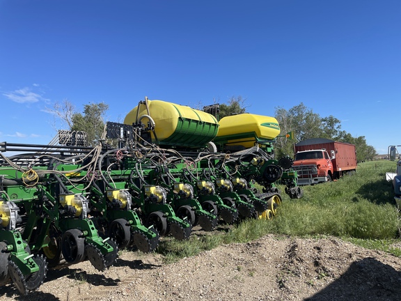 2013 John Deere DB80 Planter