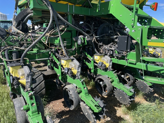 2013 John Deere DB80 Planter