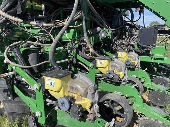 2013 John Deere DB80 Planter