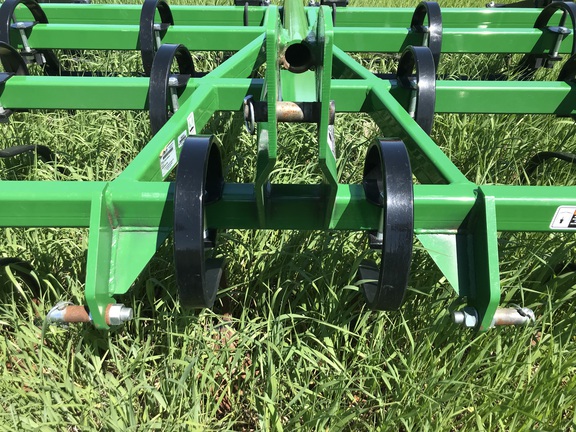 2023 Unverferth STP81401GA Field Cultivator