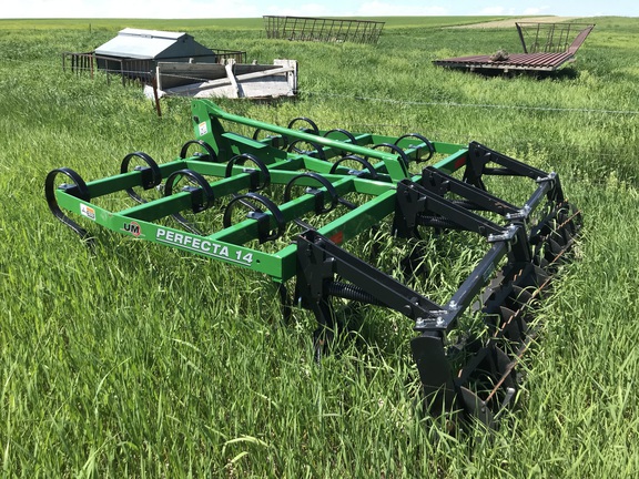 2023 Unverferth STP81401GA Field Cultivator