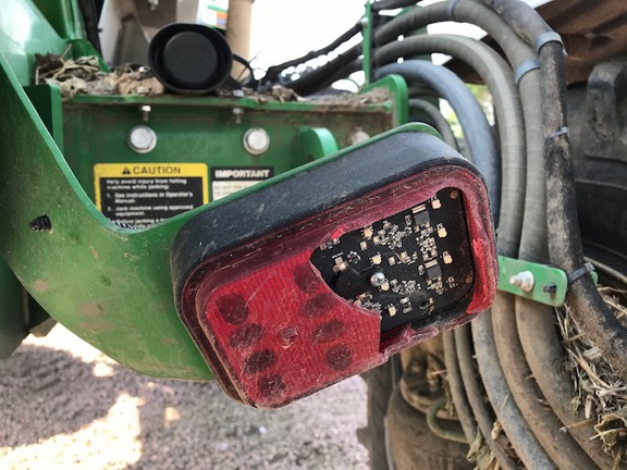 2017 John Deere R4038 Sprayer/High Clearance