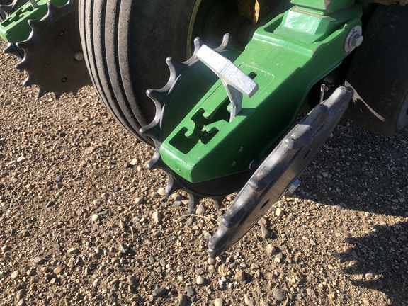 2001 John Deere 1760 Planter