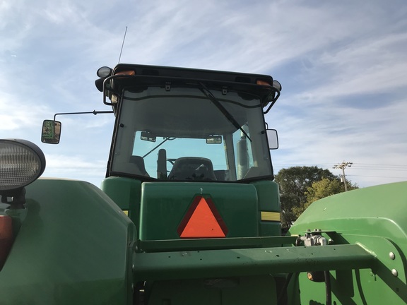 2010 John Deere 9530 Tractor 4WD