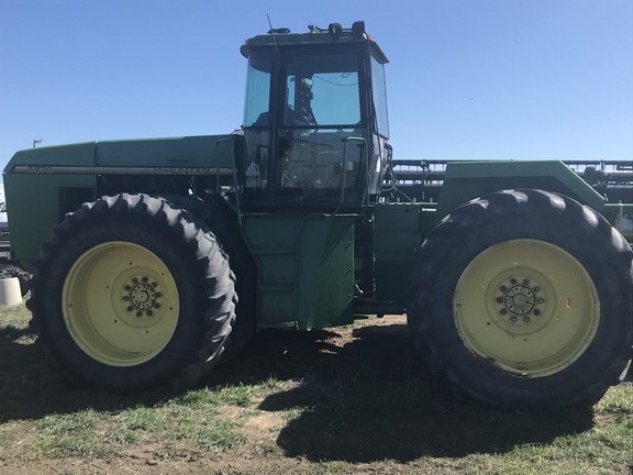 1996 John Deere 8870 Tractor 4WD