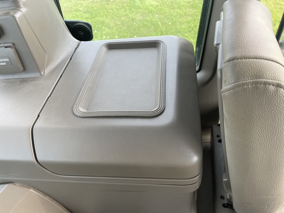 2024 John Deere 9R 640 Tractor 4WD