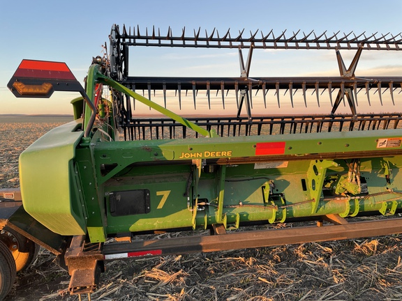 2022 John Deere RD40F Header Combine