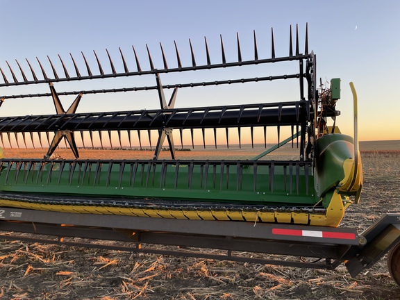 2022 John Deere RD40F Header Combine