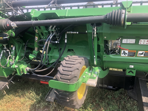 2022 John Deere HD40R Header Combine