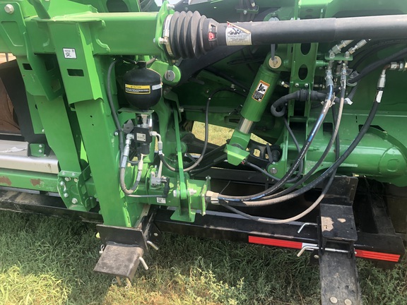 2022 John Deere HD40R Header Combine