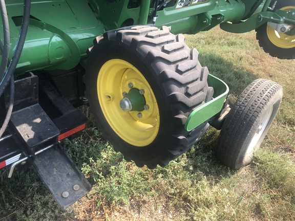 2022 John Deere HD40R Header Combine