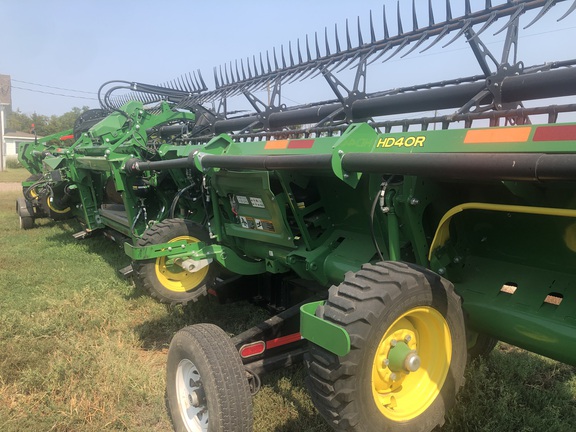 2022 John Deere HD40R Header Combine