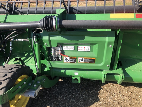 2022 John Deere HD40R Header Combine