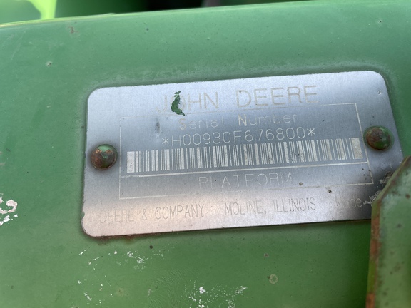 1998 John Deere 930 Header Combine