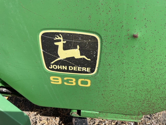 1998 John Deere 930 Header Combine