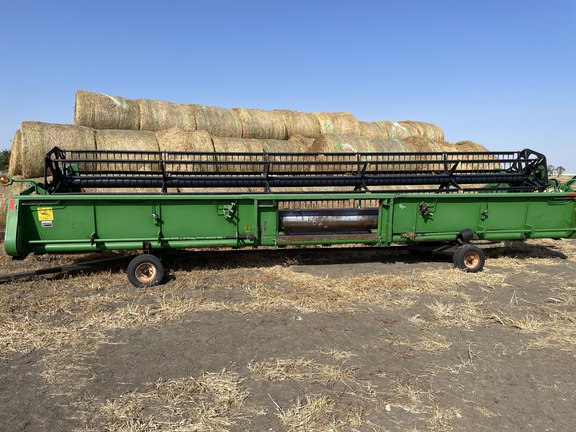 1998 John Deere 930 Header Combine