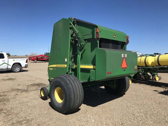 2010 John Deere 568 Baler/Round