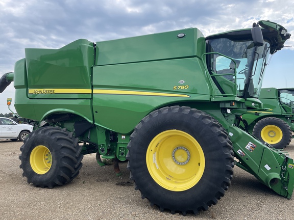 2022 John Deere S780 Combine