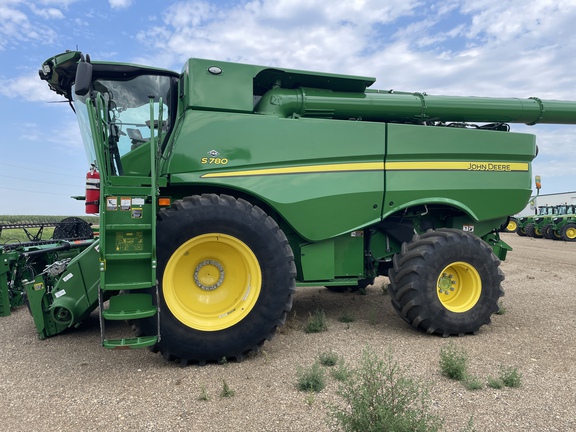 2022 John Deere S780 Combine