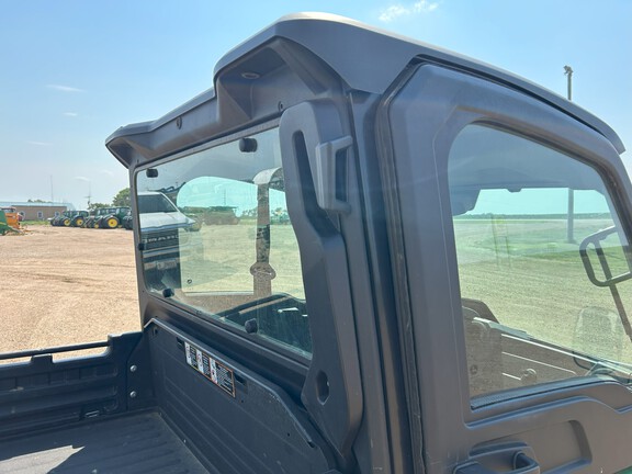 2023 John Deere XUV 835M ATV