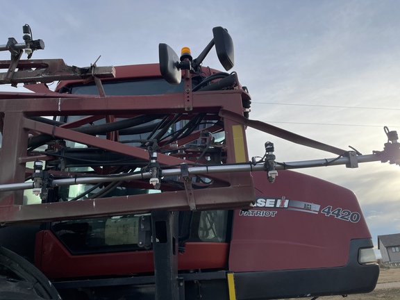 2011 Case IH Patriot 4420 Sprayer/High Clearance