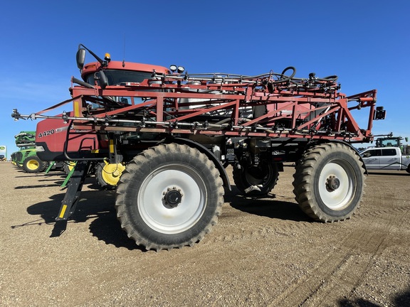 2011 Case IH Patriot 4420 Sprayer/High Clearance