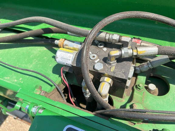 2020 John Deere 560R Baler/Round