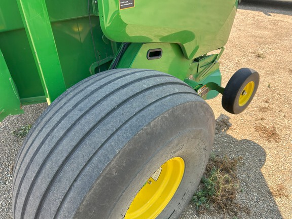 2020 John Deere 560R Baler/Round