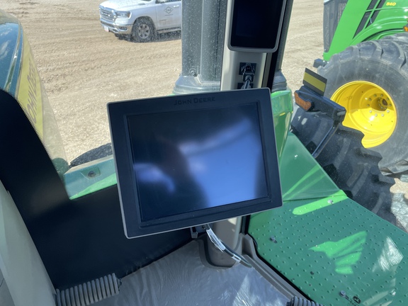 2023 John Deere 9R 640 Tractor 4WD